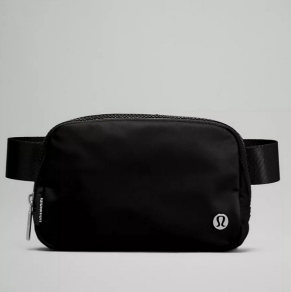 lululemon athletica Handbags - Lululemon Everywhere Belt Bag